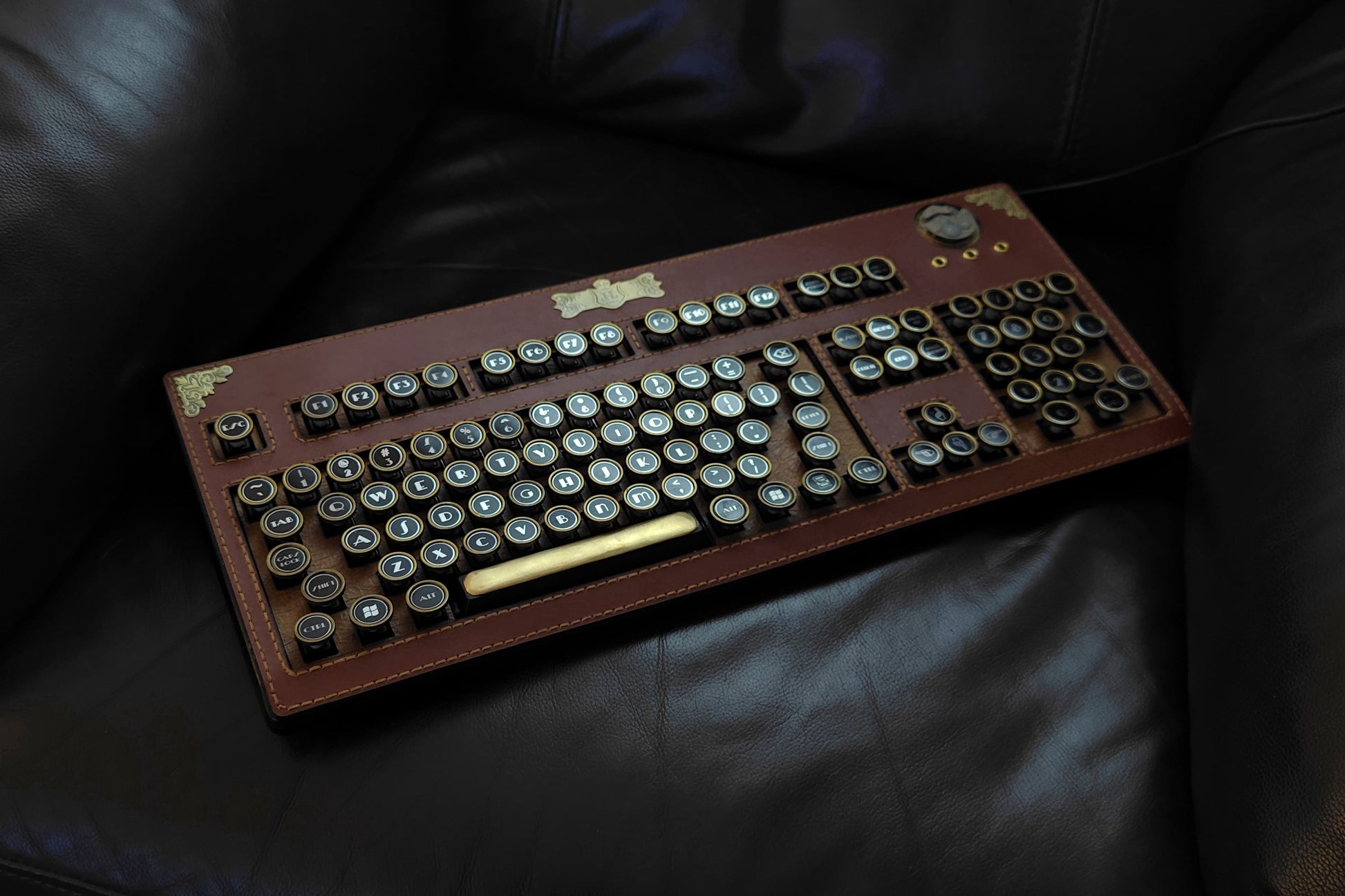 HOBIK "Chronos" Edition: Handcrafted Leather Steampunk Mechanical Keyboard