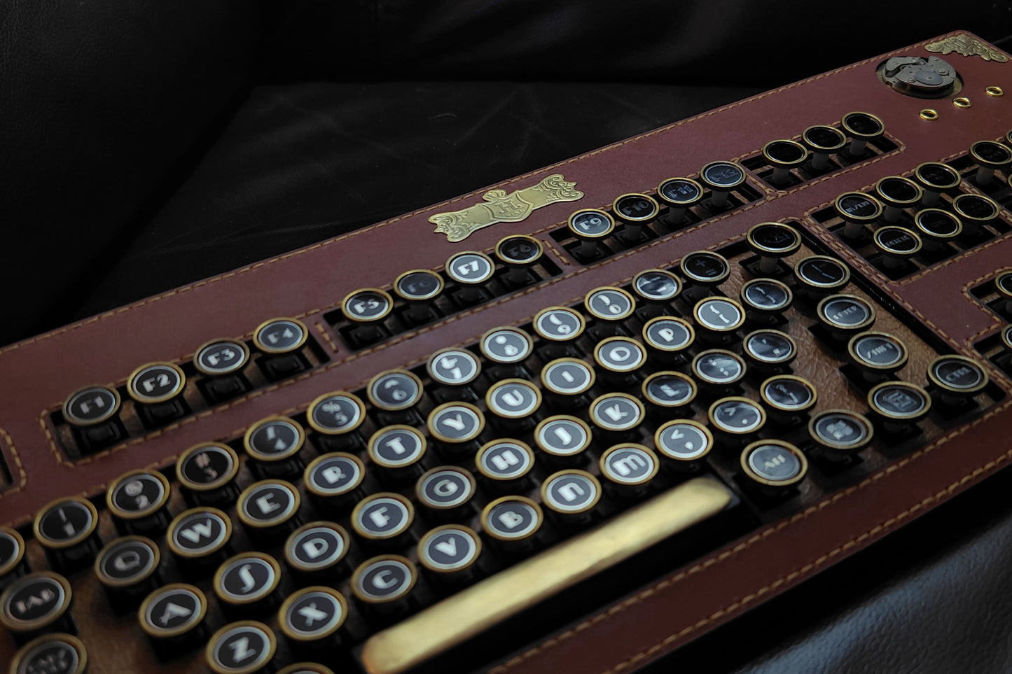 HOBIK "Chronos" Edition: Handcrafted Leather Steampunk Mechanical Keyboard