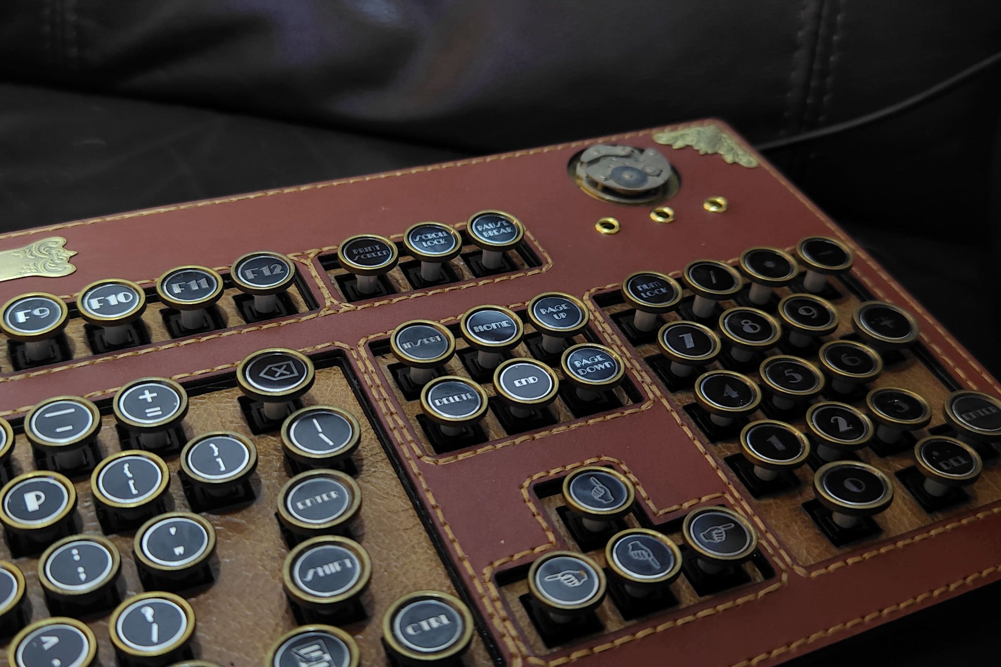 HOBIK "Chronos" Edition: Handcrafted Leather Steampunk Mechanical Keyboard