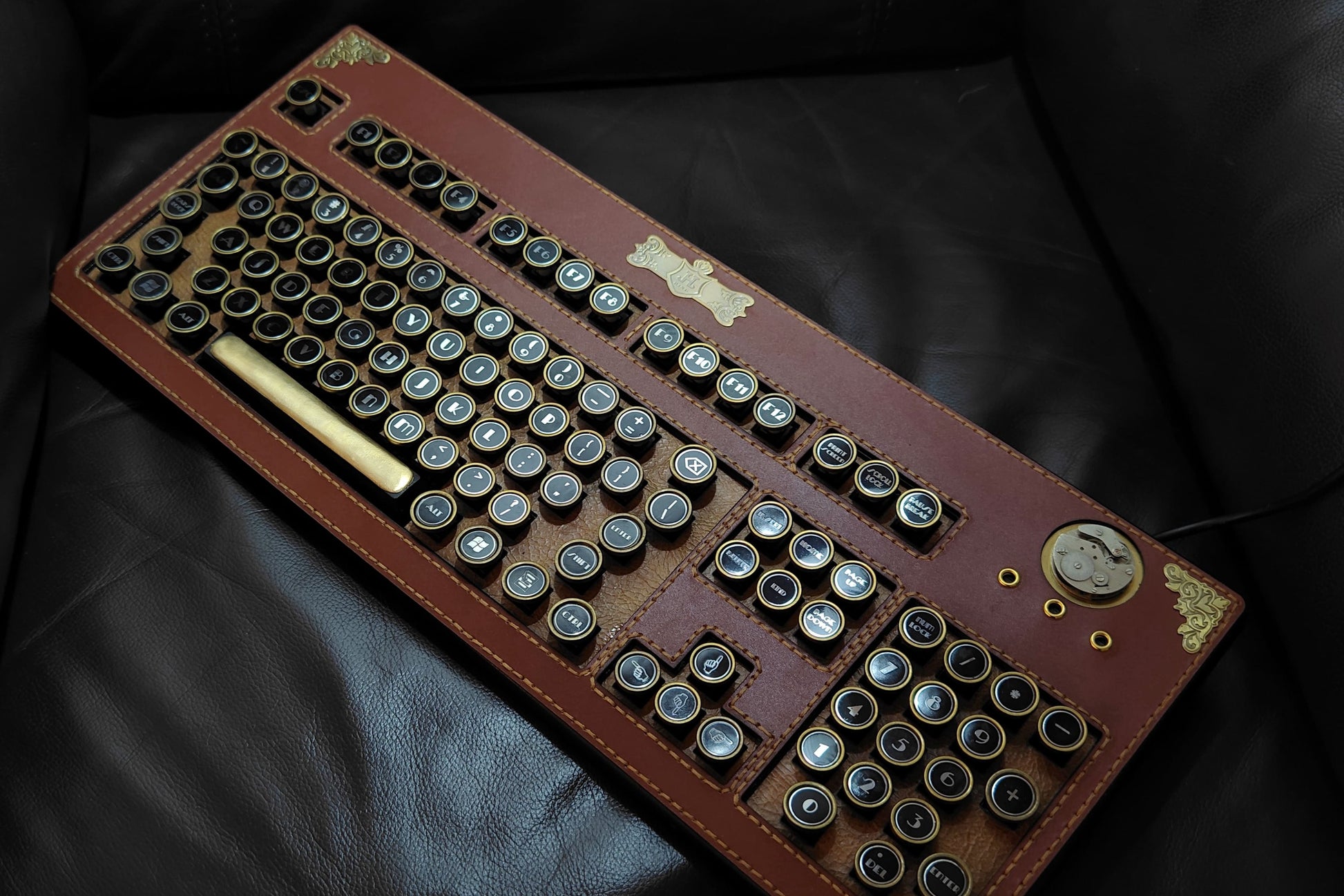 HOBIK "Chronos" Edition: Handcrafted Leather Steampunk Mechanical Keyboard