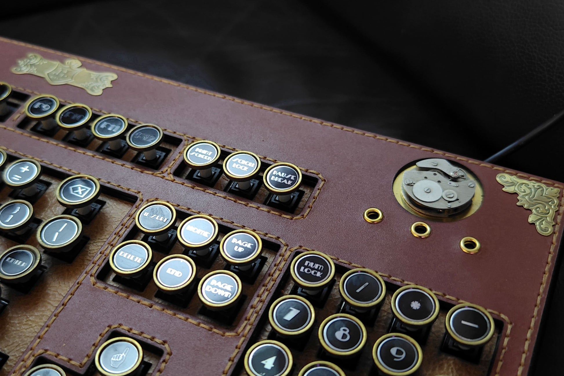 HOBIK "Chronos" Edition: Handcrafted Leather Steampunk Mechanical Keyboard