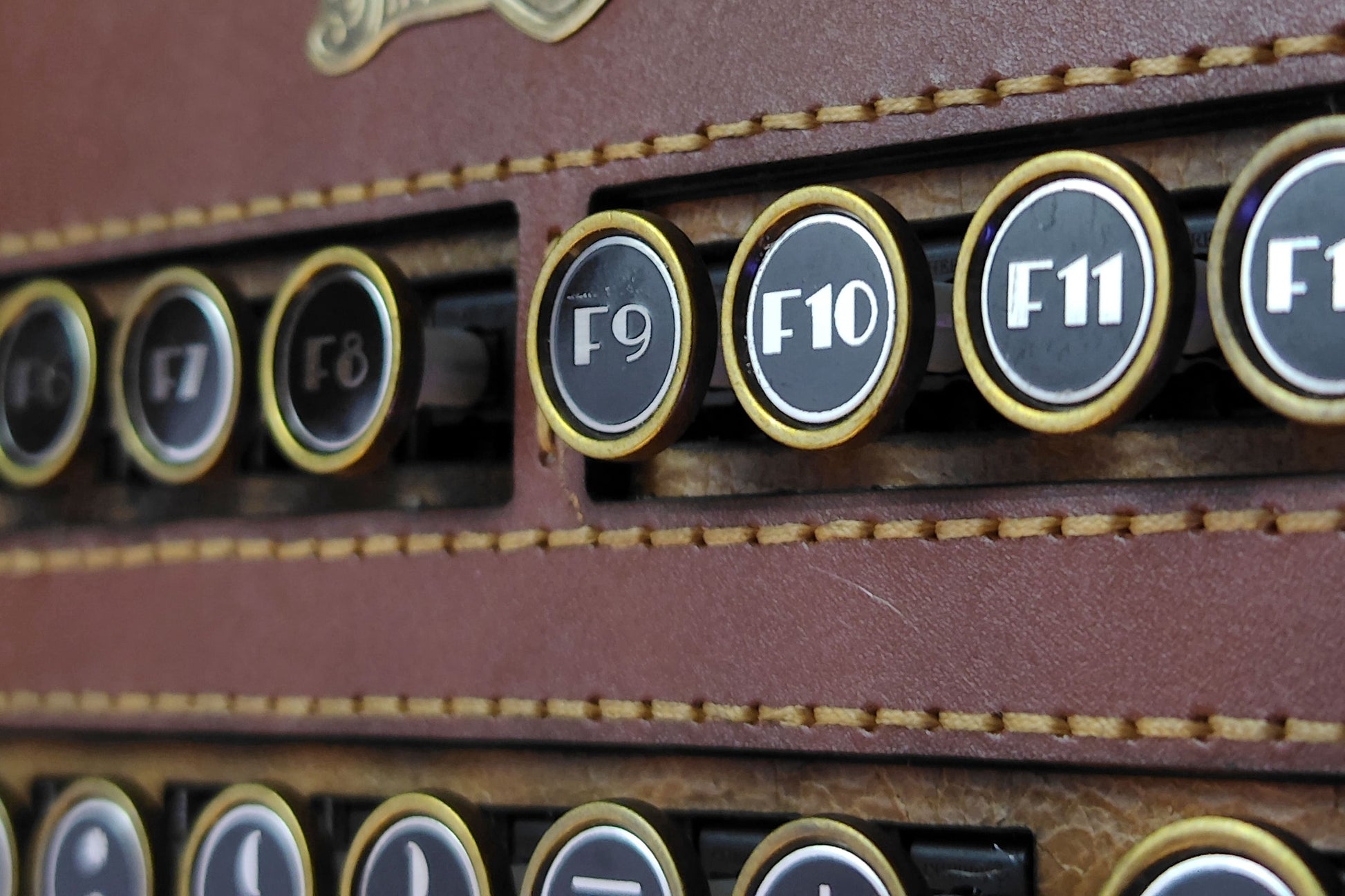 HOBIK "Chronos" Edition: Handcrafted Leather Steampunk Mechanical Keyboard