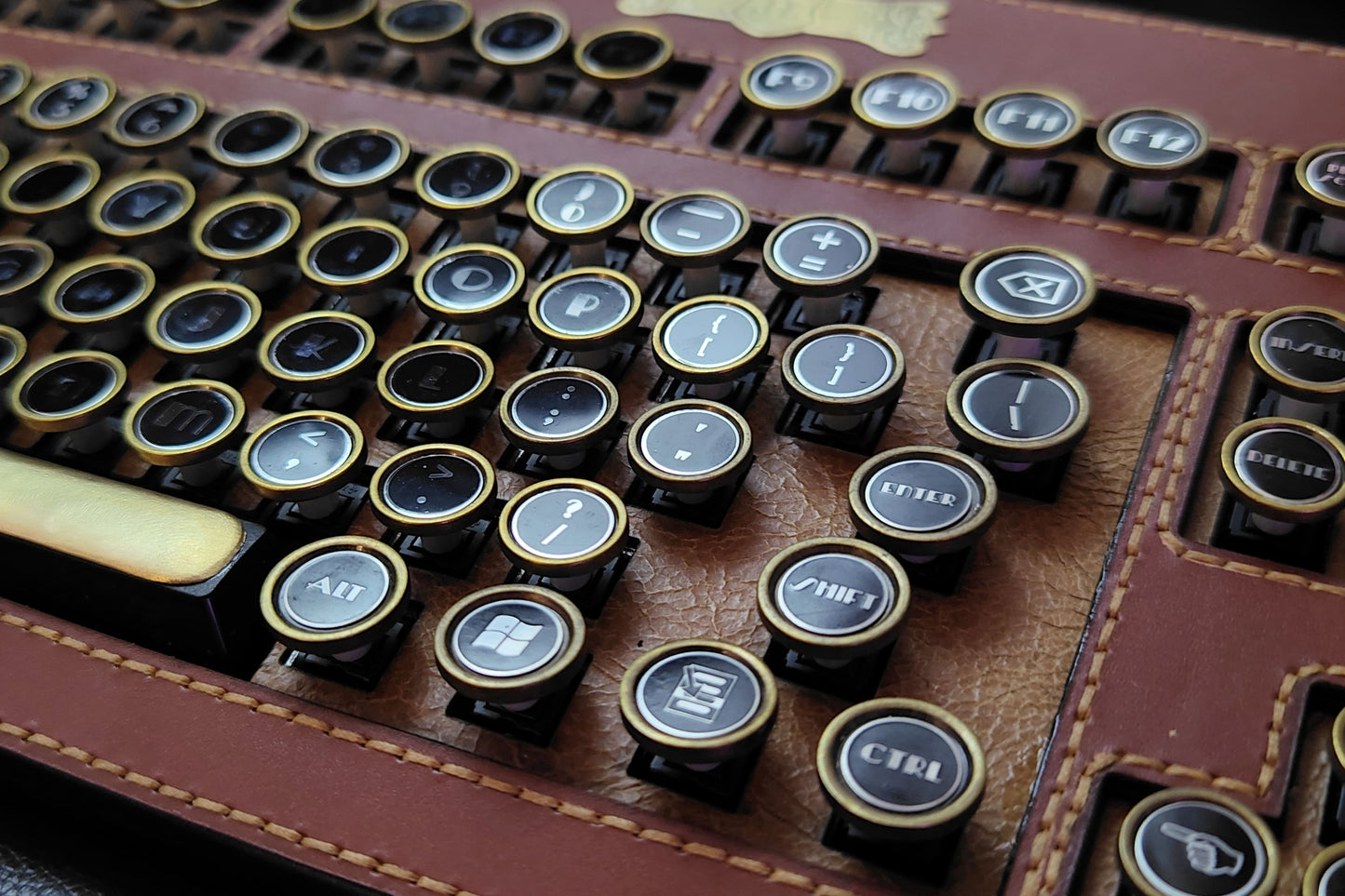 HOBIK "Chronos" Edition: Handcrafted Leather Steampunk Mechanical Keyboard