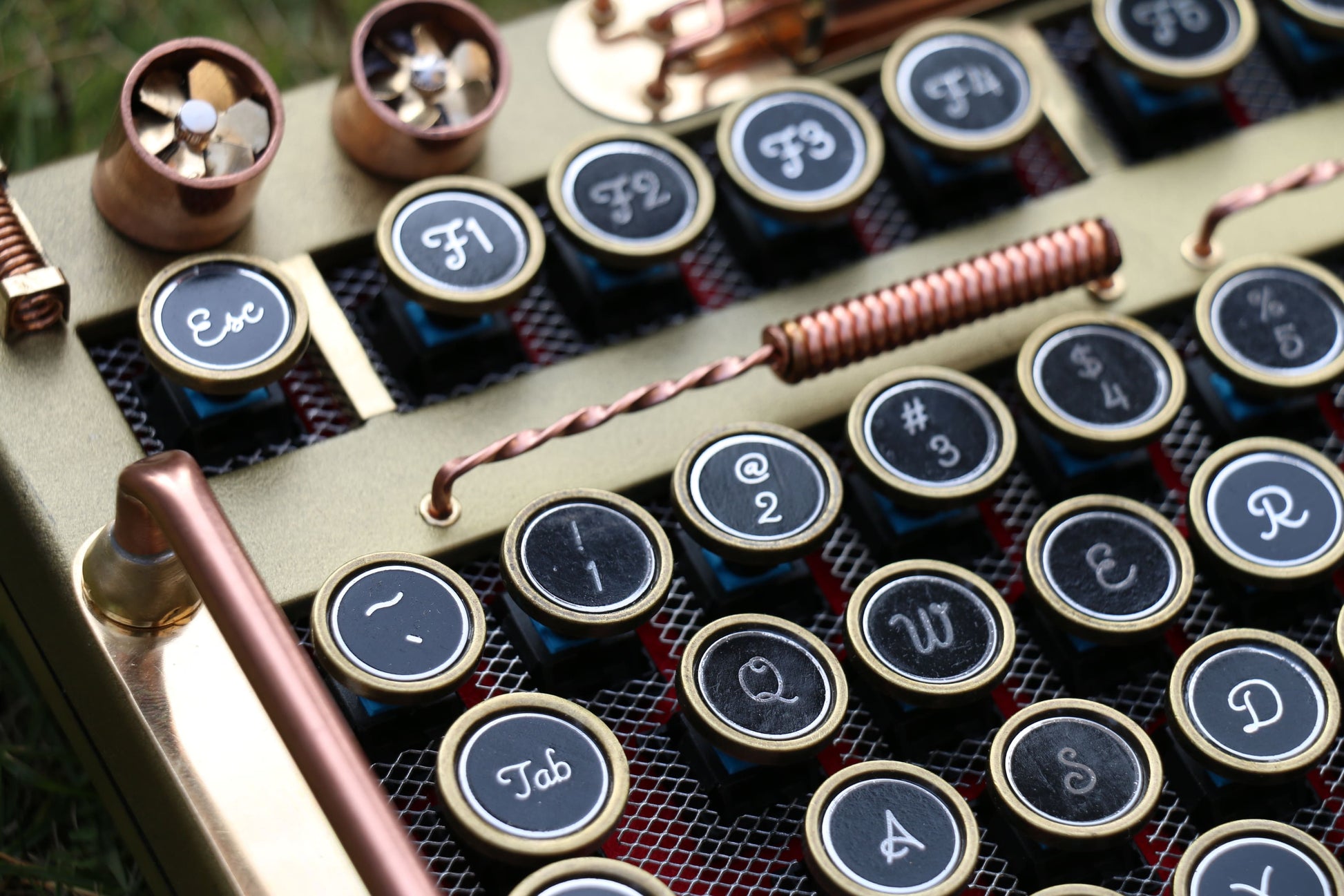 Hobik Handcrafted Heavy Metal Steampunk Brass Mechanical Keyboard